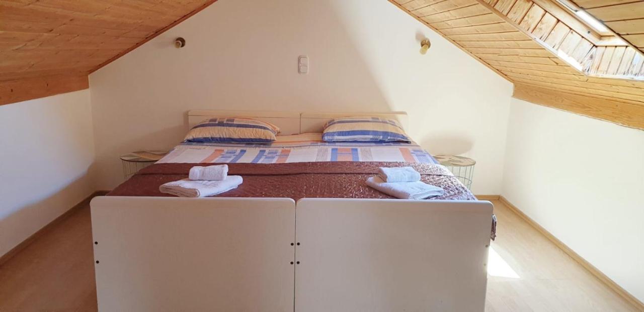 Apartments Zala Matusan Supetarska Draga Bagian luar foto