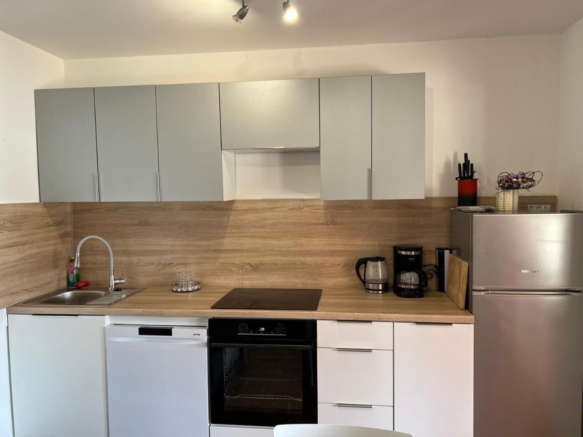 Apartments Zala Matusan Supetarska Draga Bagian luar foto