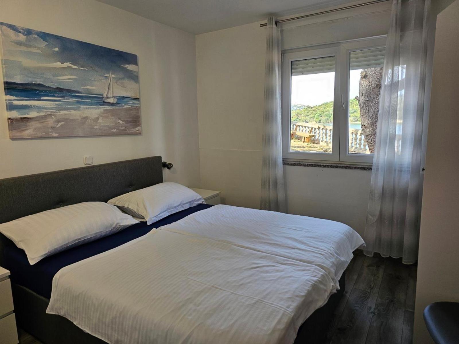 Apartments Zala Matusan Supetarska Draga Bagian luar foto