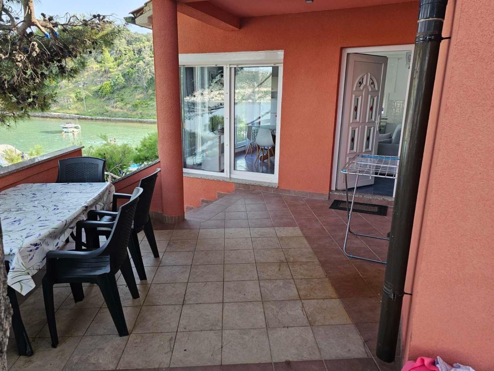 Apartments Zala Matusan Supetarska Draga Bagian luar foto