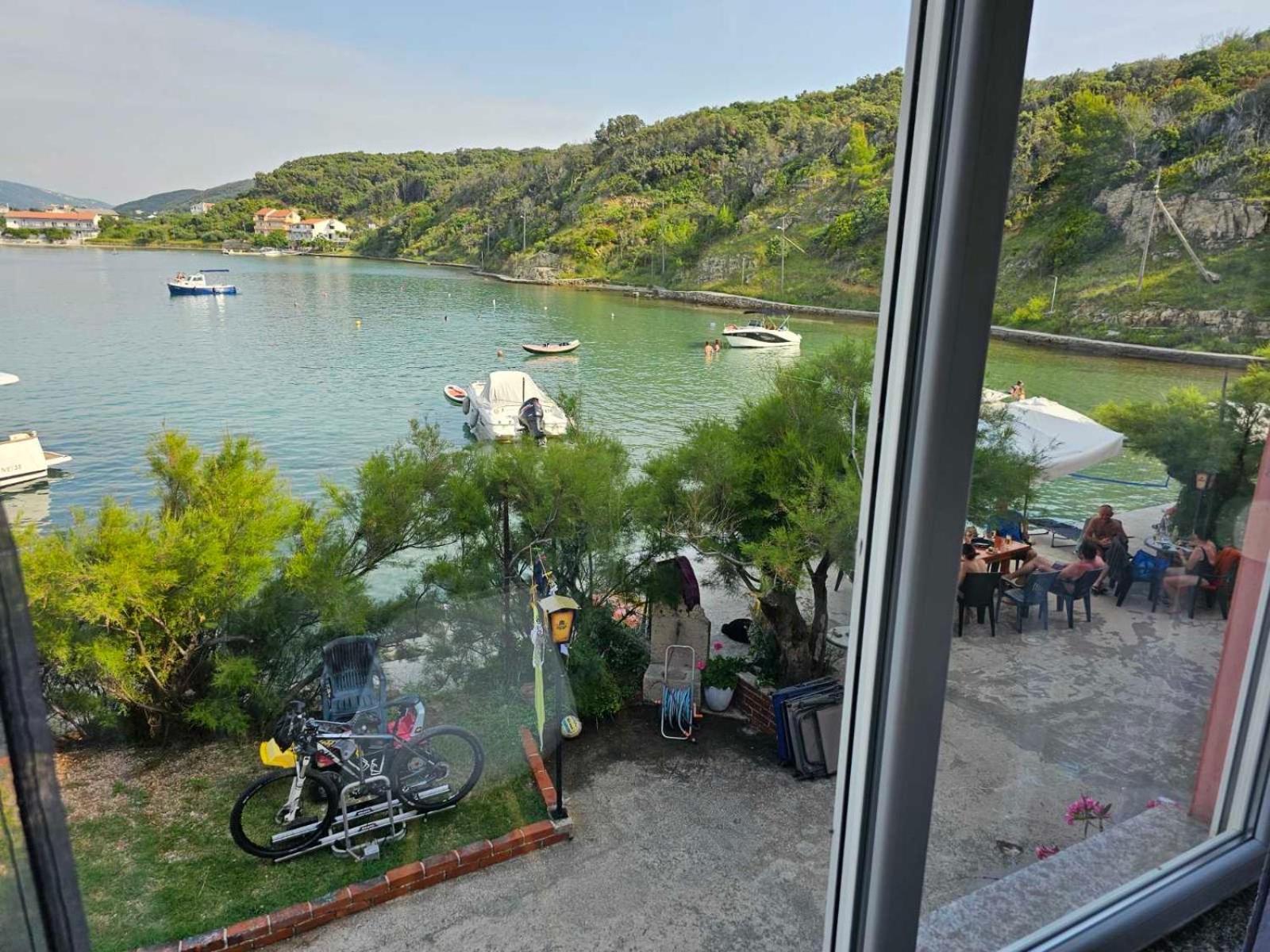 Apartments Zala Matusan Supetarska Draga Bagian luar foto